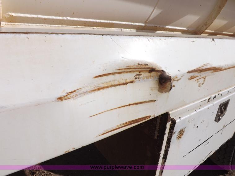 image for item F6397 2003 Dragon vacuum trailer