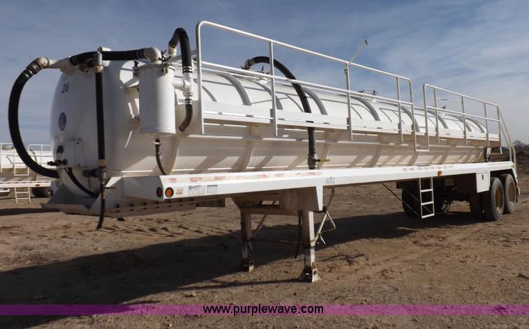 image for item F6398 2009 Dragon vacuum trailer