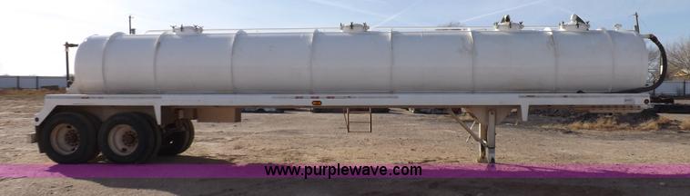 image for item F6398 2009 Dragon vacuum trailer