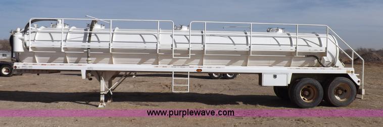 image for item F6398 2009 Dragon vacuum trailer