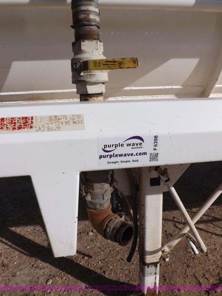 image for item F6398 2009 Dragon vacuum trailer