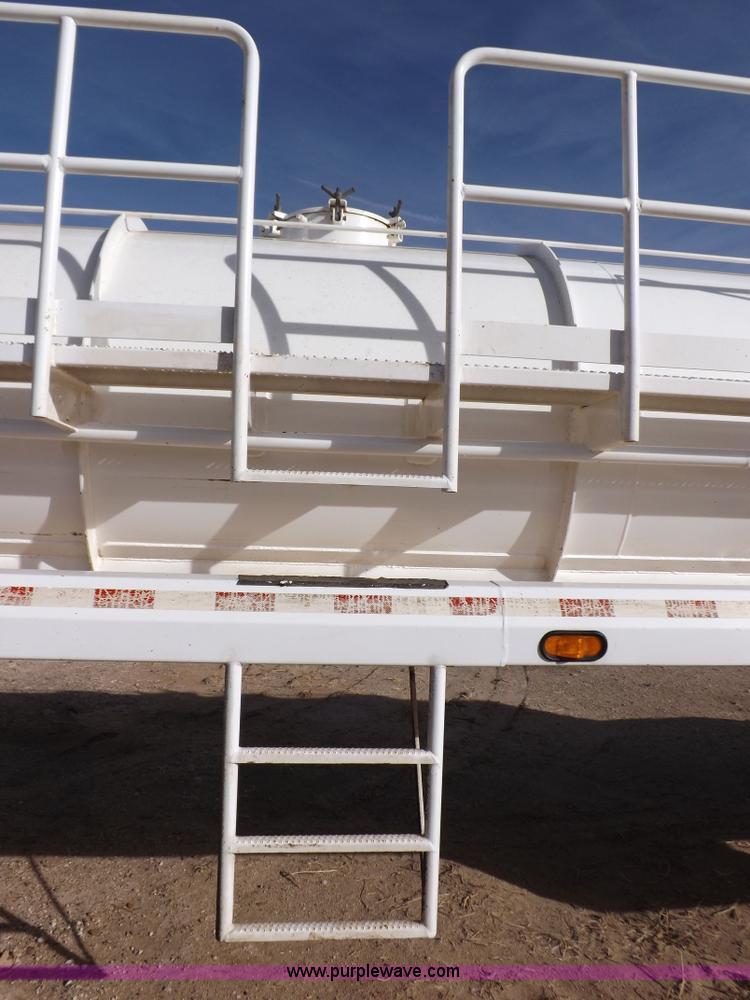 image for item F6398 2009 Dragon vacuum trailer