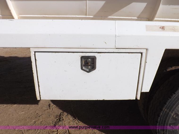 image for item F6398 2009 Dragon vacuum trailer