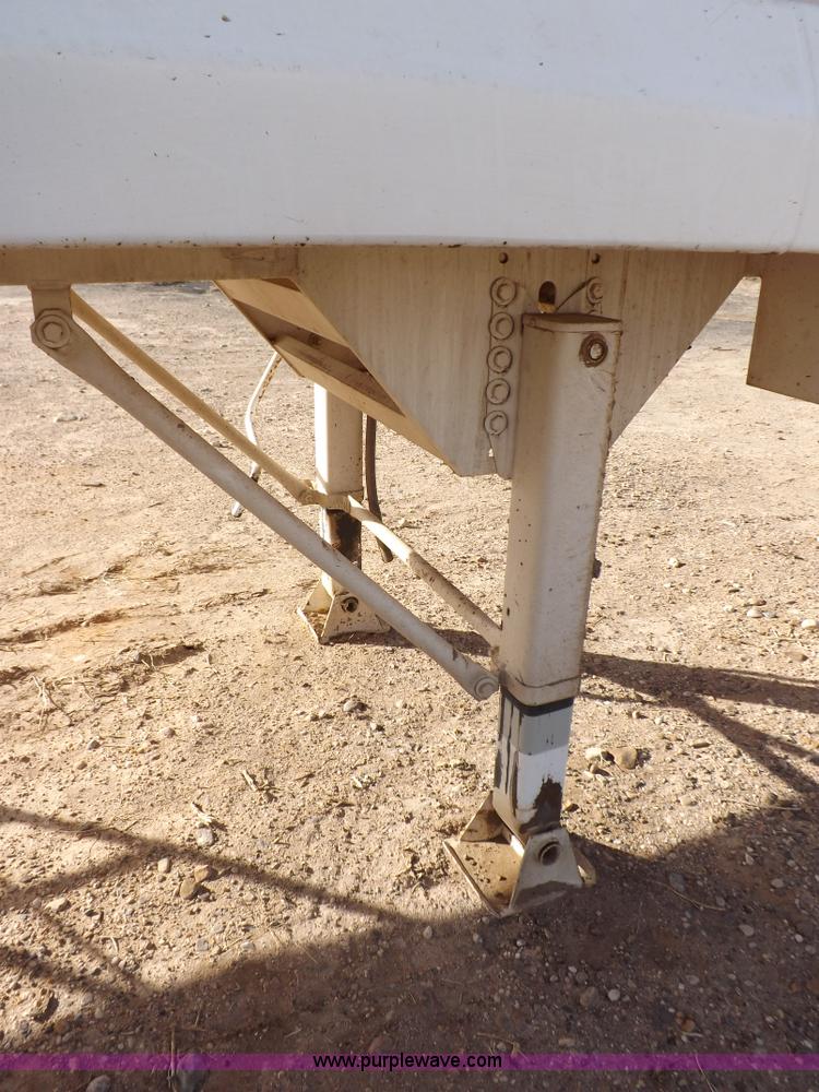 image for item F6398 2009 Dragon vacuum trailer