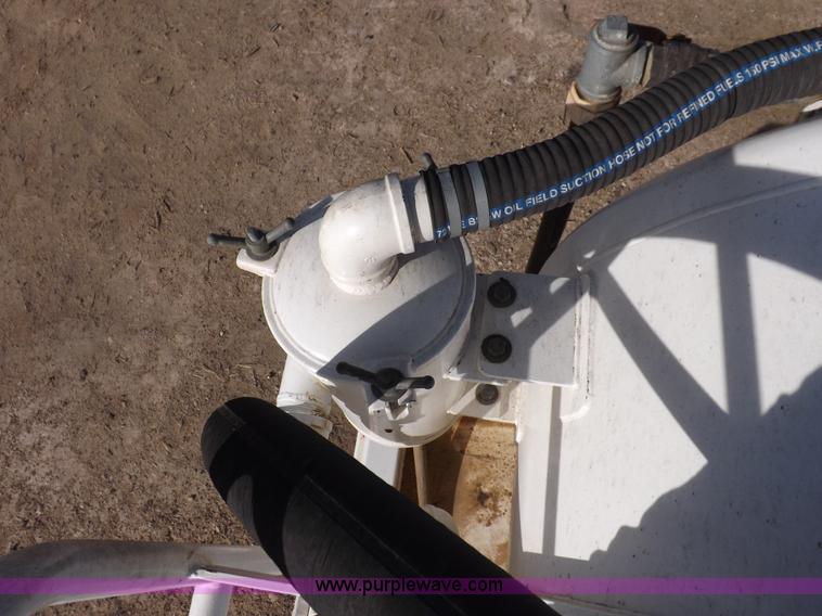 image for item F6398 2009 Dragon vacuum trailer