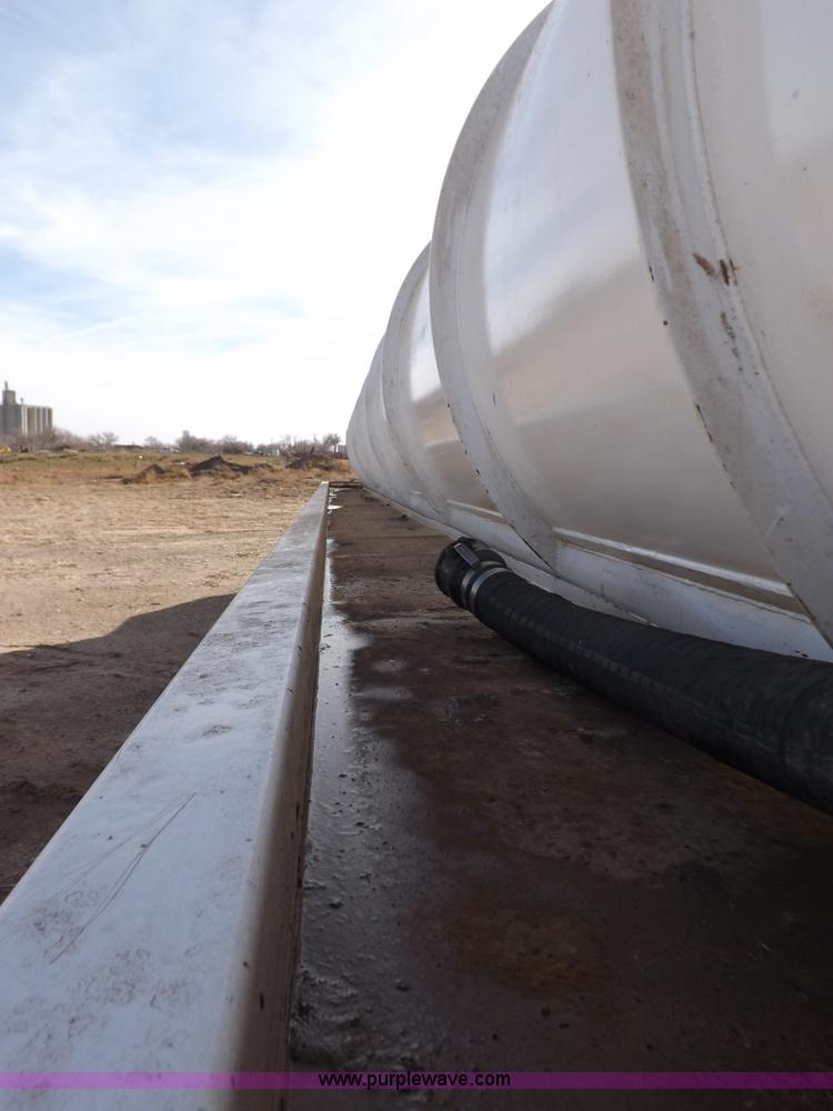 image for item F6398 2009 Dragon vacuum trailer