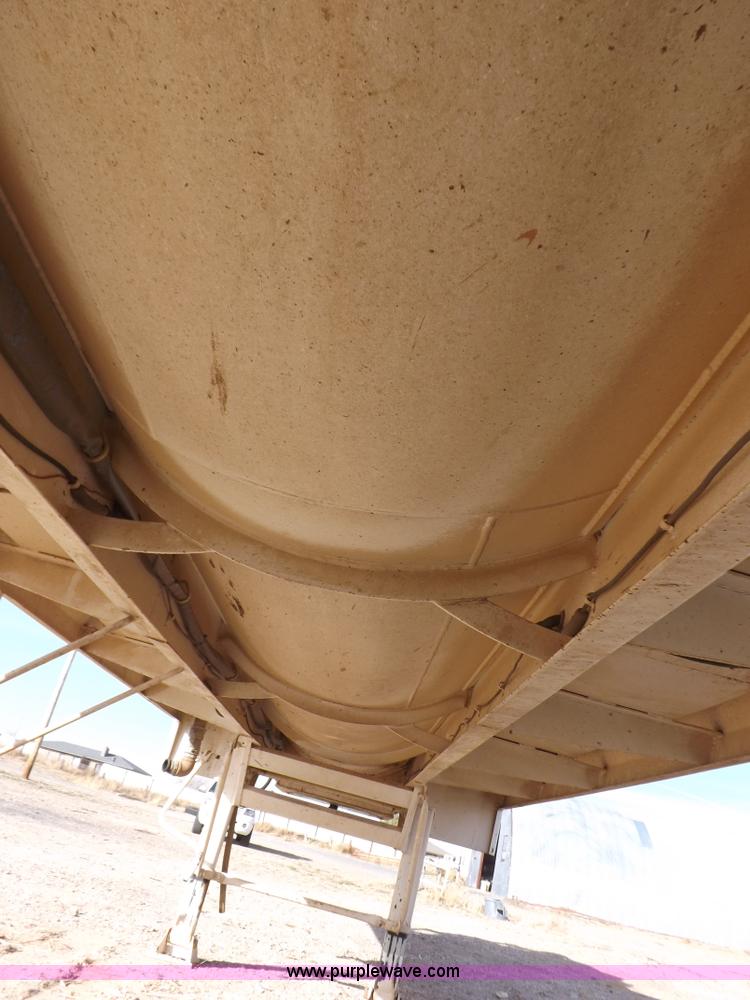 image for item F6398 2009 Dragon vacuum trailer