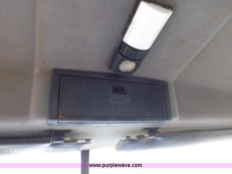 image for item F6399 1999 Mack CH613 semi truck