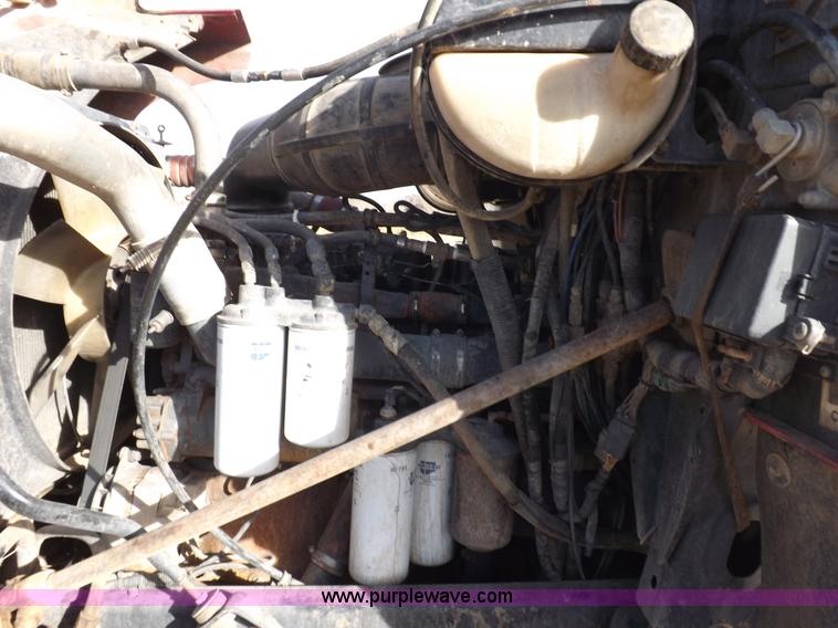 image for item F6399 1999 Mack CH613 semi truck