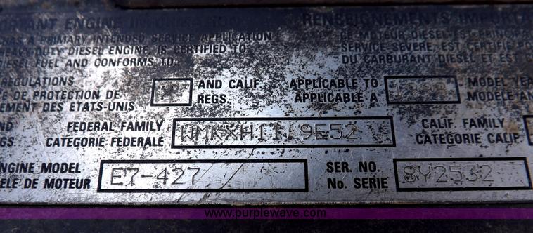 image for item F6399 1999 Mack CH613 semi truck