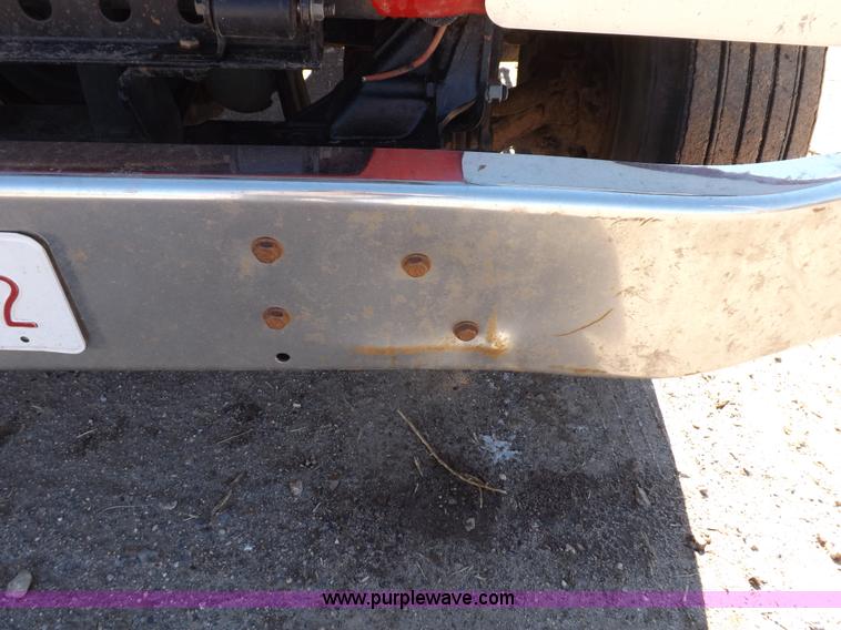 image for item F6403 2003 Mack Granite semi truck