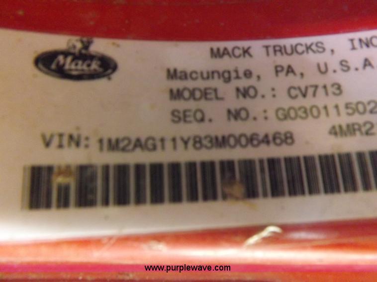 image for item F6403 2003 Mack Granite semi truck