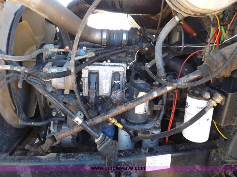 image for item F6404 2006 Mack CH613 semi truck