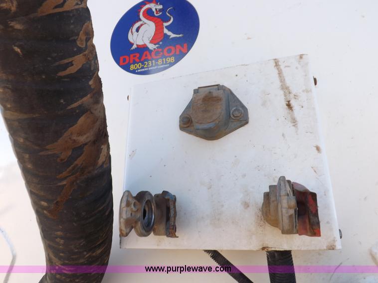 image for item F6405 2008 Dragon vacuum trailer