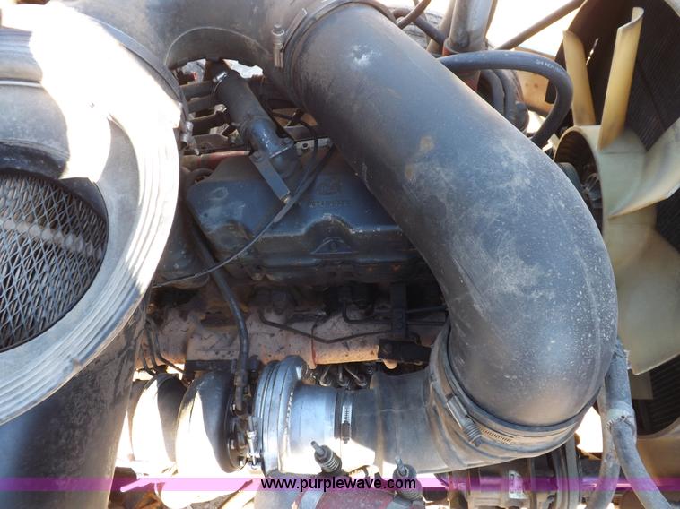 image for item F6406 1998 Mack CH613 semi truck