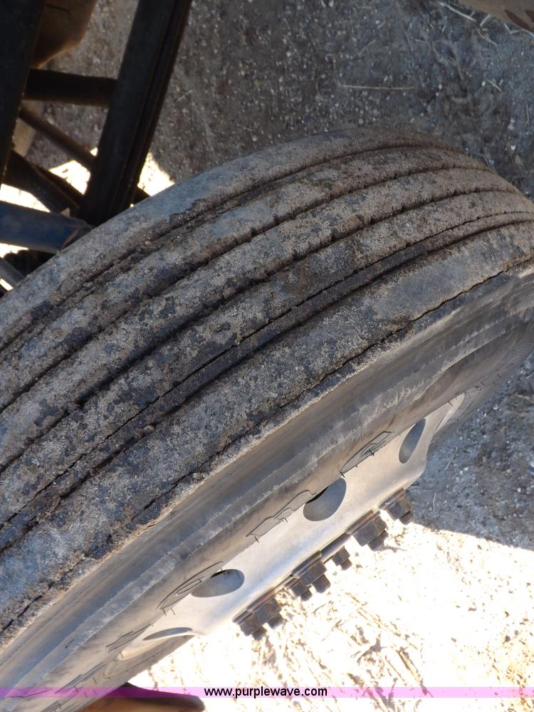 image for item F6406 1998 Mack CH613 semi truck