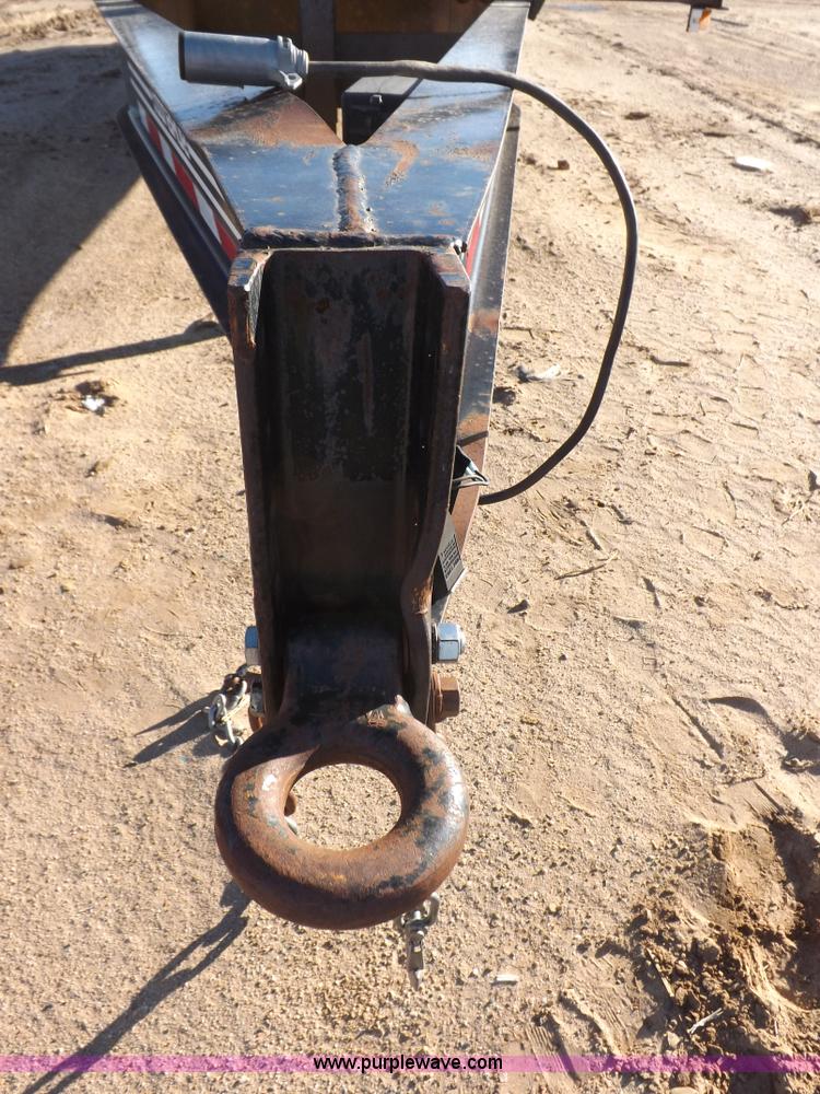 image for item F6407 2000 Donahue 38.5' tandem axle trailer