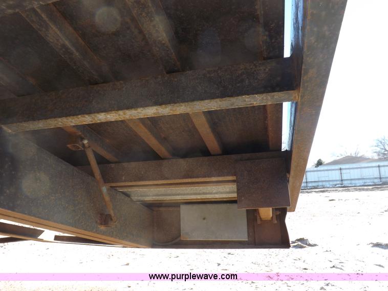 image for item F6407 2000 Donahue 38.5' tandem axle trailer