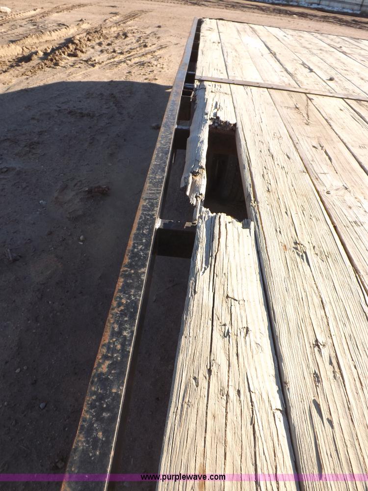 image for item F6407 2000 Donahue 38.5' tandem axle trailer