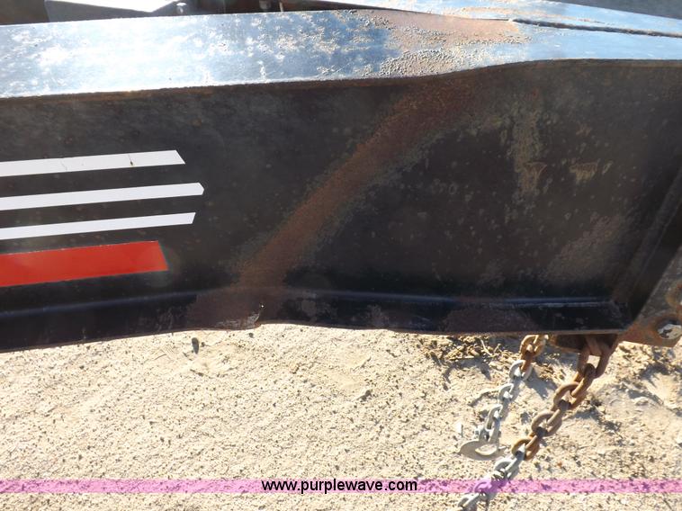 image for item F6407 2000 Donahue 38.5' tandem axle trailer