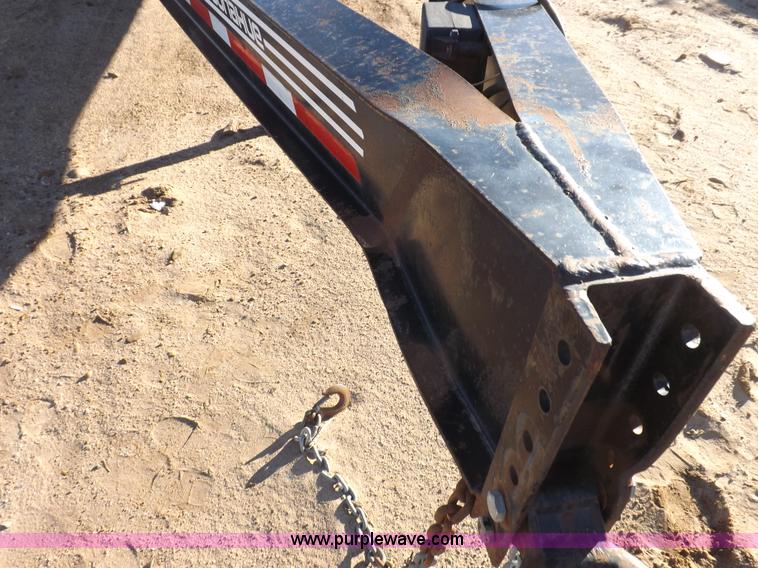 image for item F6407 2000 Donahue 38.5' tandem axle trailer