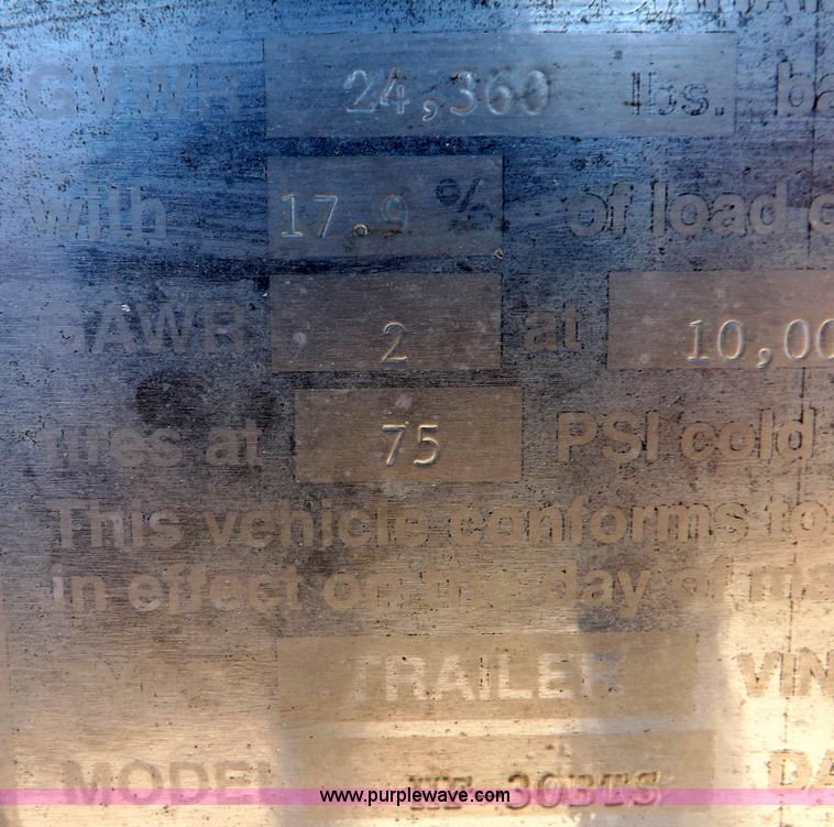 image for item F6407 2000 Donahue 38.5' tandem axle trailer