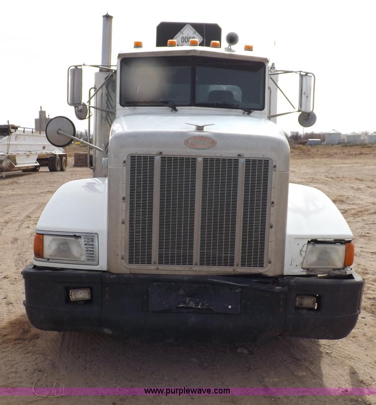 image for item F6408 1997 Peterbilt 378 vacuum truck