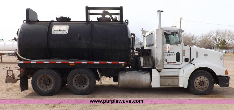 image for item F6408 1997 Peterbilt 378 vacuum truck