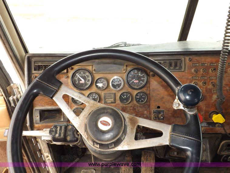 image for item F6408 1997 Peterbilt 378 vacuum truck