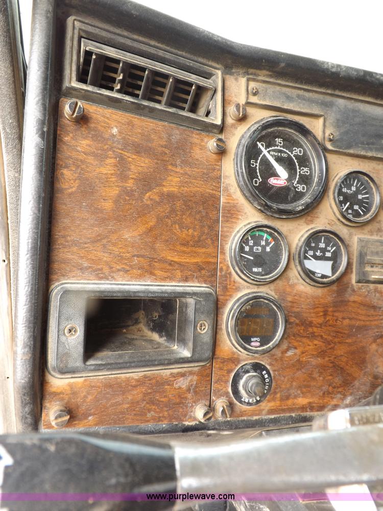 image for item F6408 1997 Peterbilt 378 vacuum truck