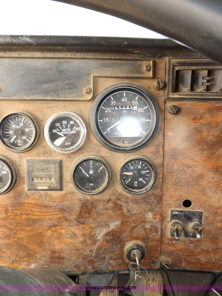 image for item F6408 1997 Peterbilt 378 vacuum truck