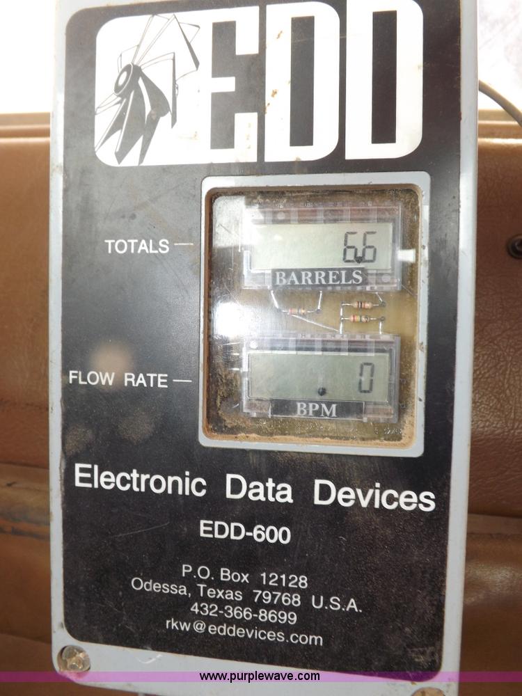 image for item F6408 1997 Peterbilt 378 vacuum truck