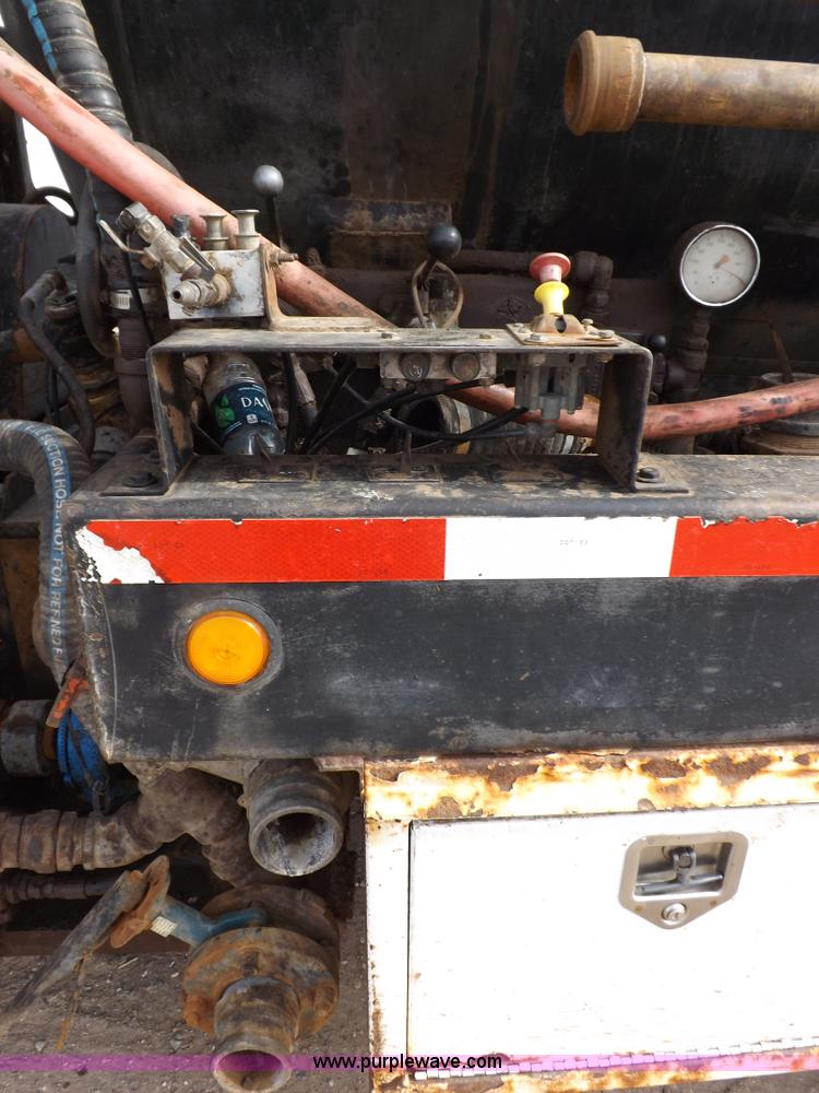 image for item F6408 1997 Peterbilt 378 vacuum truck