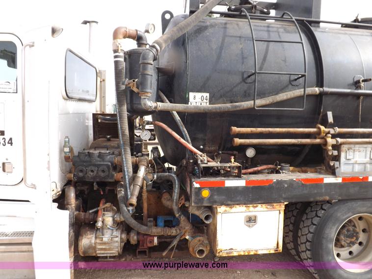 image for item F6408 1997 Peterbilt 378 vacuum truck