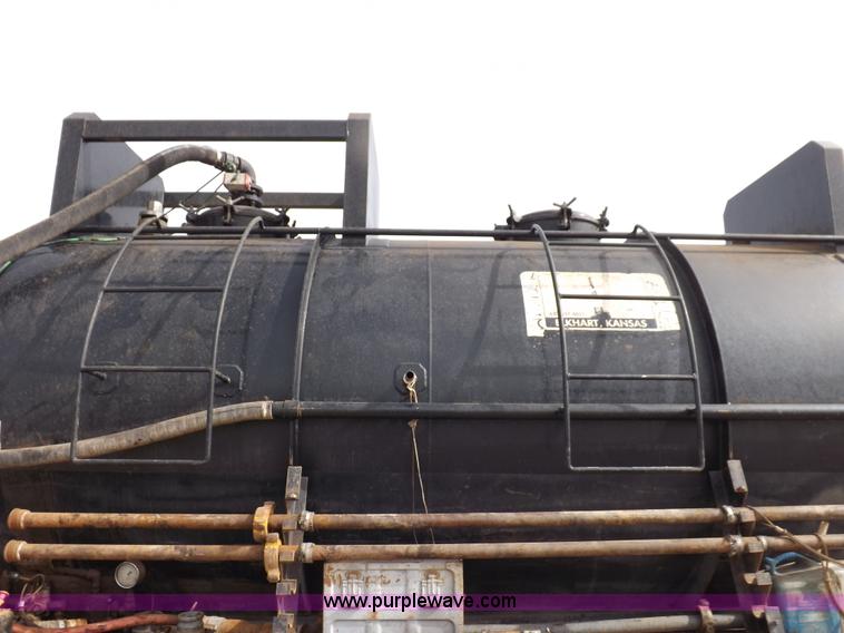 image for item F6408 1997 Peterbilt 378 vacuum truck