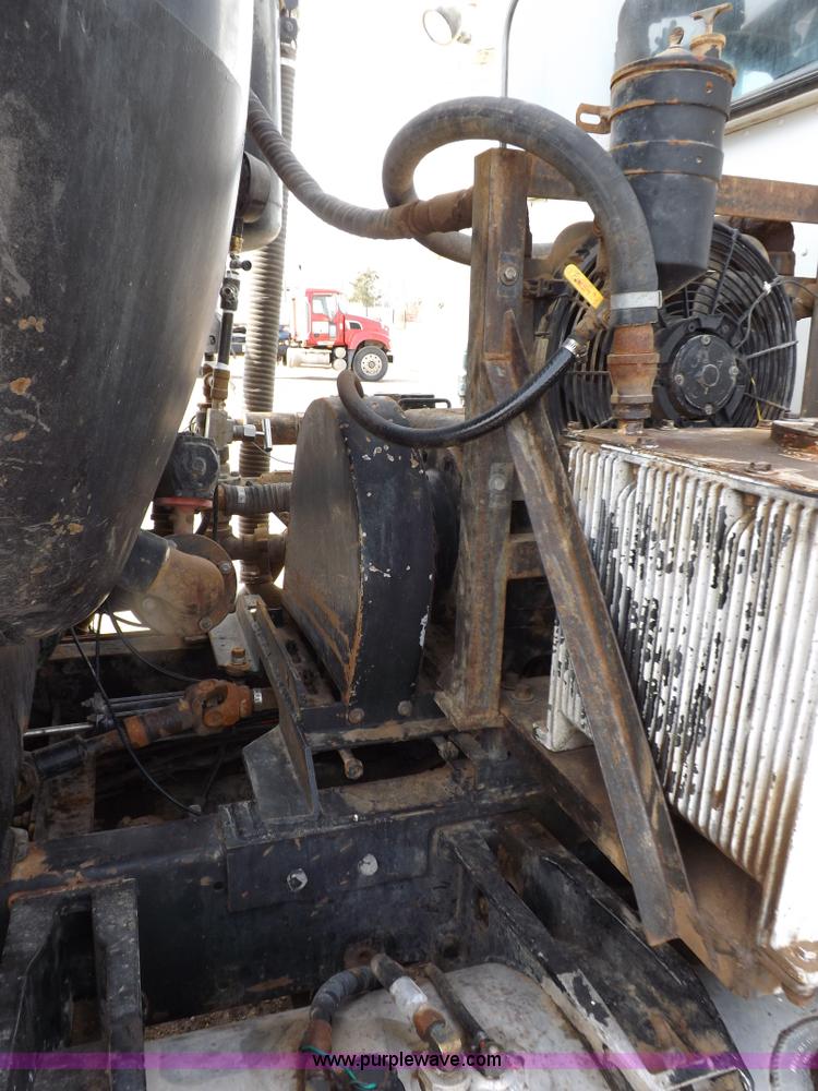 image for item F6408 1997 Peterbilt 378 vacuum truck