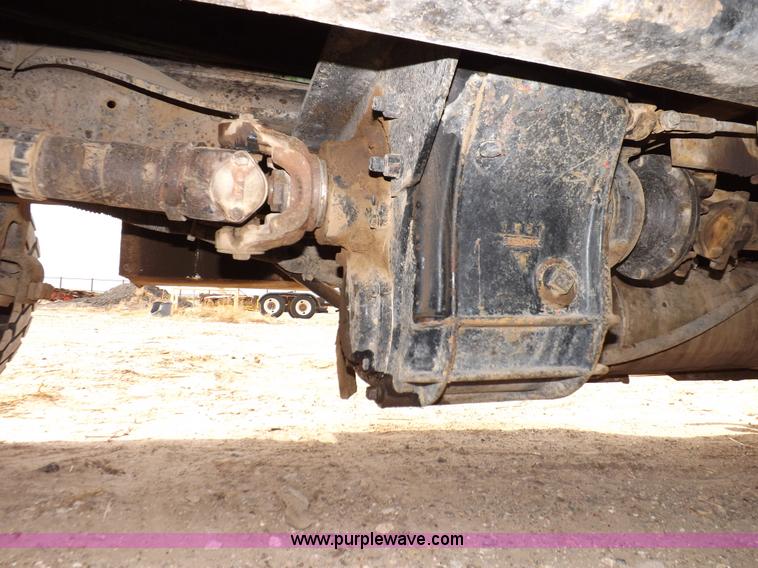 image for item F6408 1997 Peterbilt 378 vacuum truck