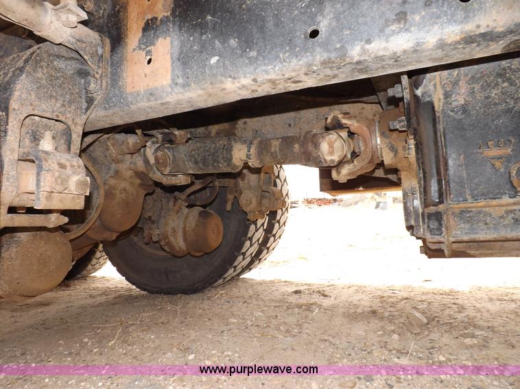 image for item F6408 1997 Peterbilt 378 vacuum truck