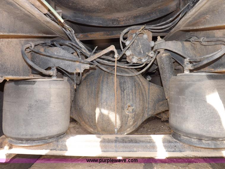 image for item F6408 1997 Peterbilt 378 vacuum truck