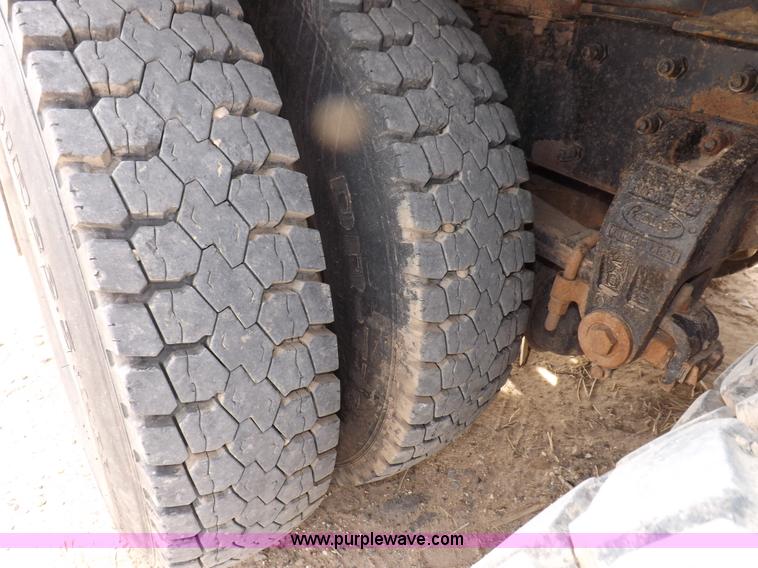 image for item F6408 1997 Peterbilt 378 vacuum truck