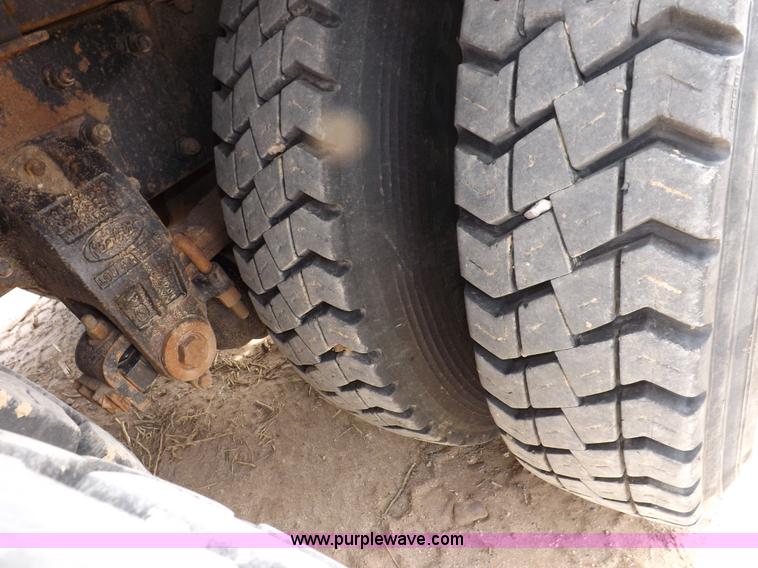 image for item F6408 1997 Peterbilt 378 vacuum truck