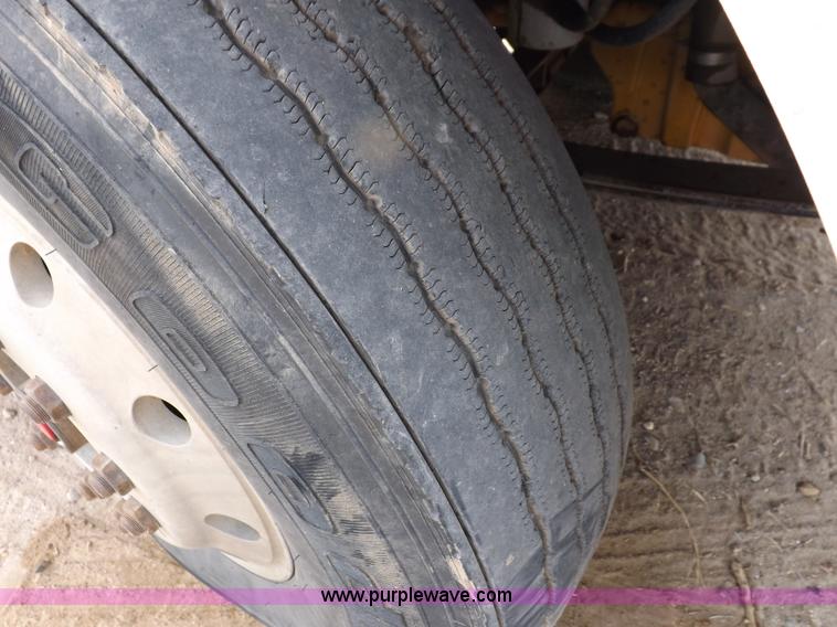 image for item F6408 1997 Peterbilt 378 vacuum truck