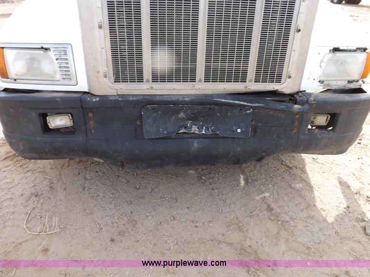 image for item F6408 1997 Peterbilt 378 vacuum truck