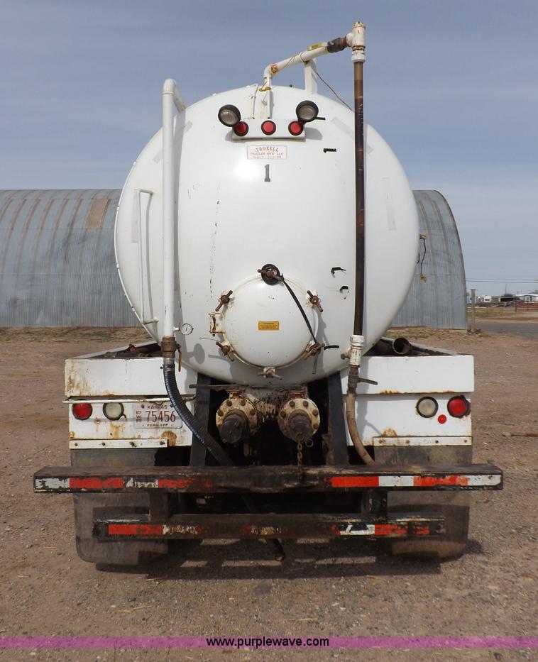 image for item F6409 1999 Mack CH613 vacuum truck