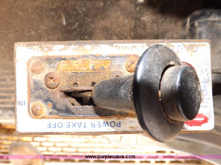 image for item F6409 1999 Mack CH613 vacuum truck