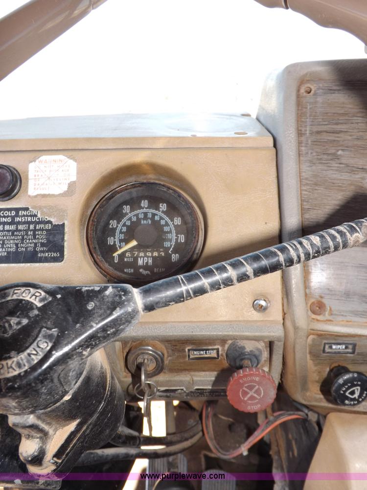 image for item F6410 1987 Mack R686ST dump truck