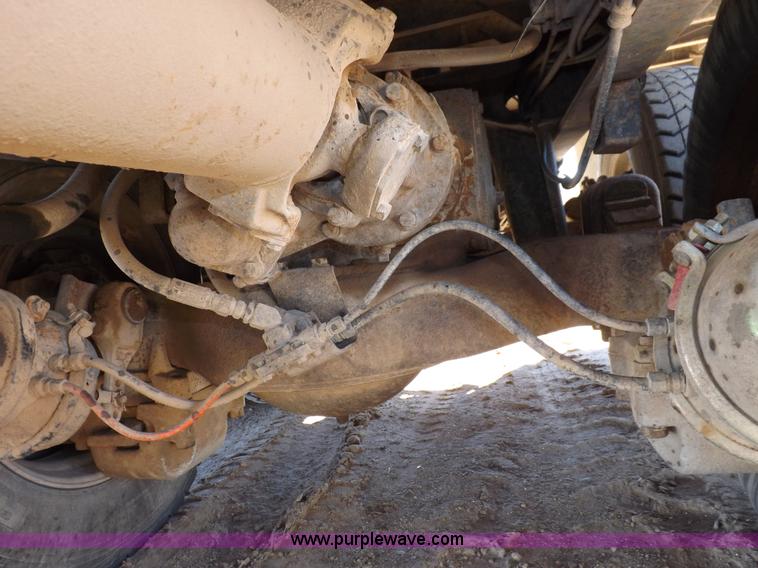 image for item F6410 1987 Mack R686ST dump truck