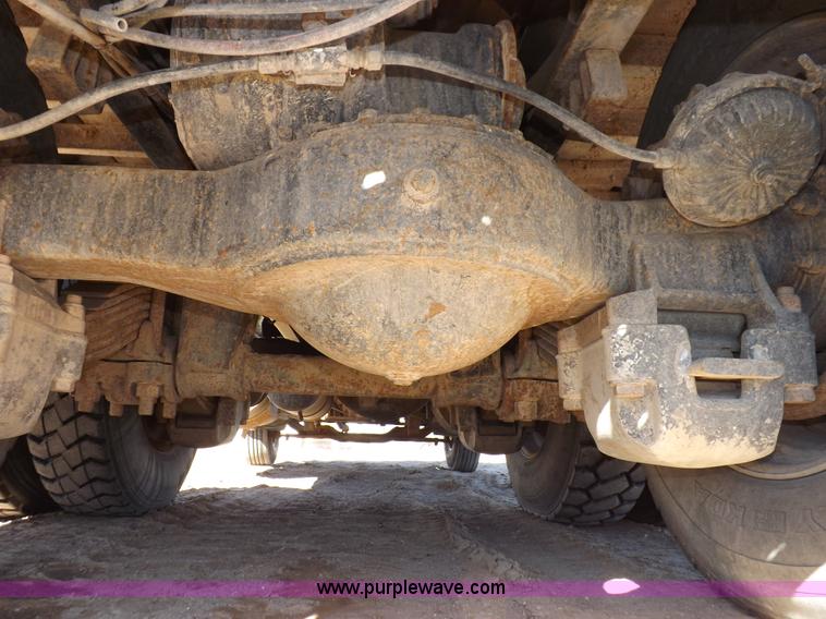 image for item F6410 1987 Mack R686ST dump truck