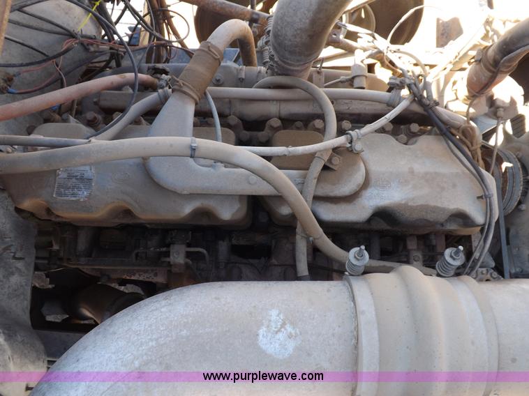 image for item F6410 1987 Mack R686ST dump truck