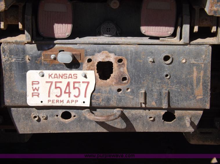 image for item F6410 1987 Mack R686ST dump truck